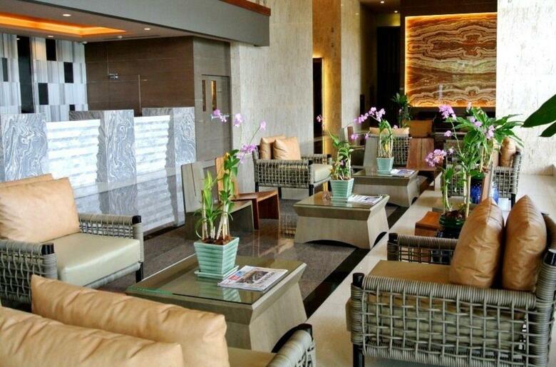 Grand Howard Hotel