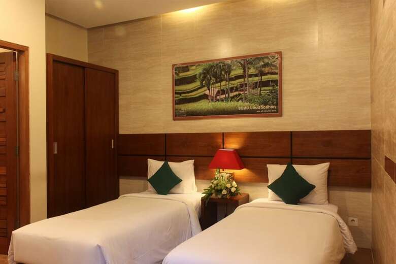 Hotel The Green Zhurga Suites