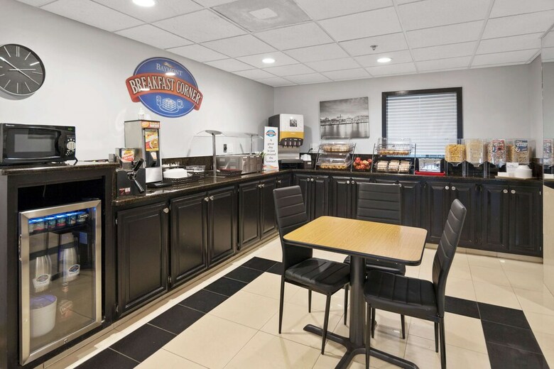 Motel Baymont By Wyndham Pooler/savannah
