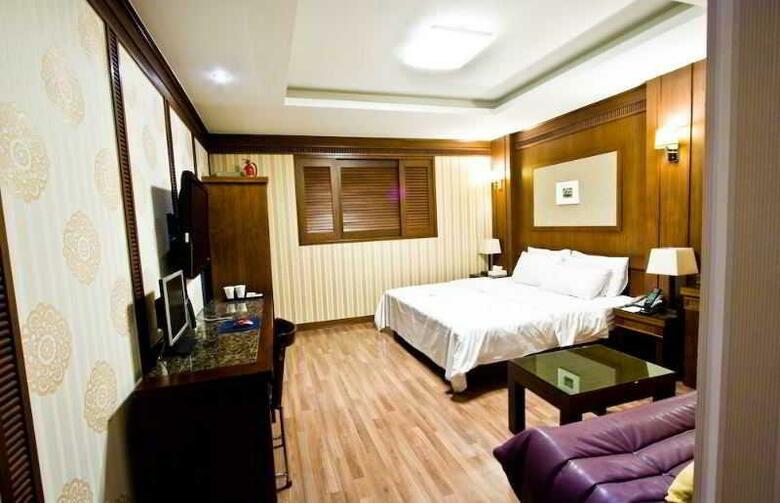 Sunbee Hotel