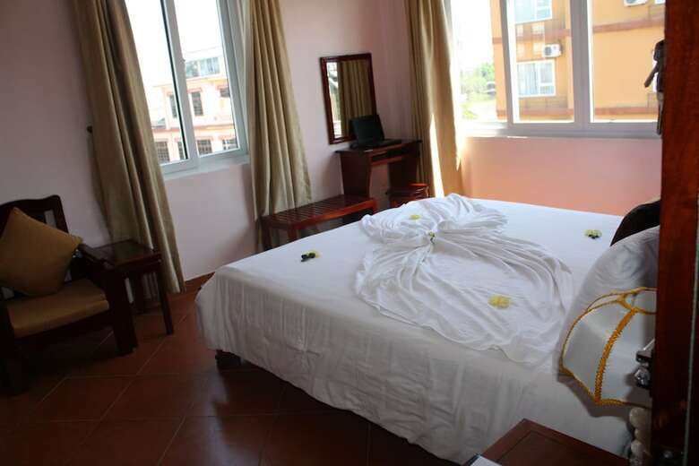 Holiday Diamond Hotel