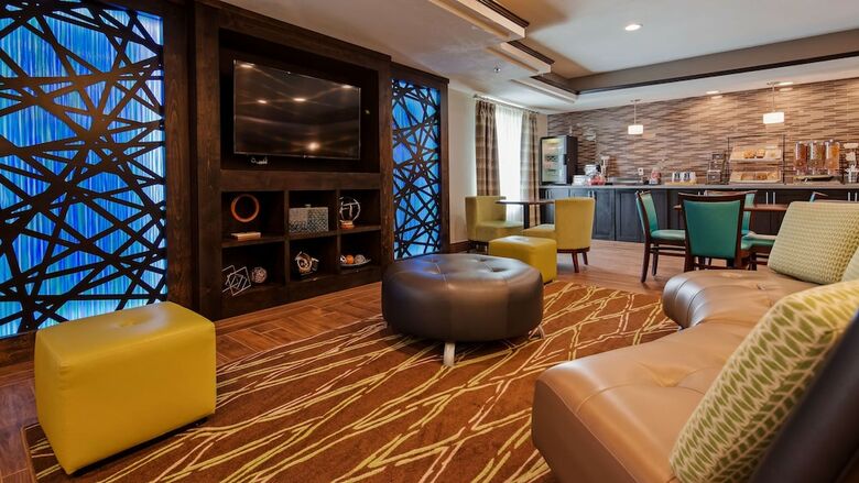 Best Western Plus Liberal Hotel & Suites