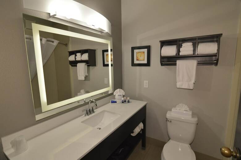 Best Western Plus Liberal Hotel & Suites