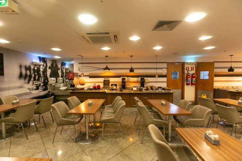 Ibis Copacabana Posto 2 Hotel