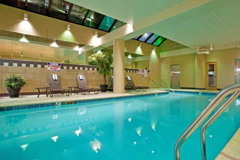 Hotel Holiday Inn Select University Center