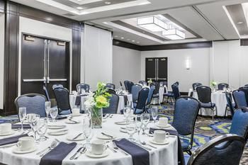 Hotel Holiday Inn Select University Center