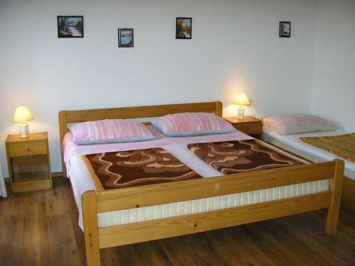Apartments Goldy Icici