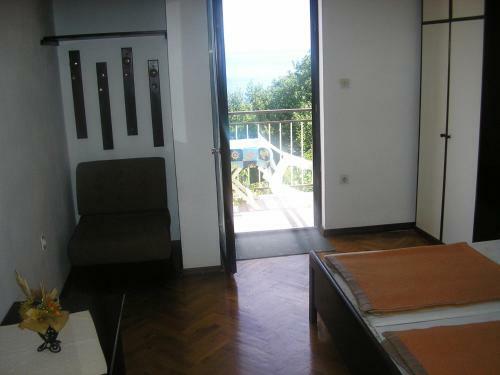 Apartments Goldy Icici