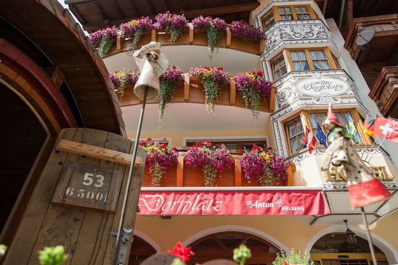 Hotel Am Dorfplatz Suites - Adults Only