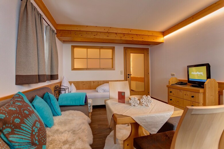 Hotel Am Dorfplatz Suites - Adults Only