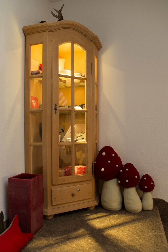 Hotel Am Dorfplatz Suites - Adults Only