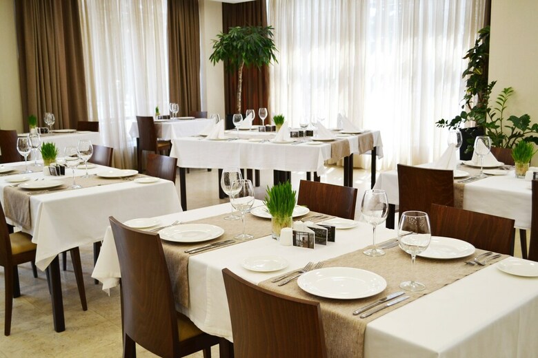 Ovis Hotel