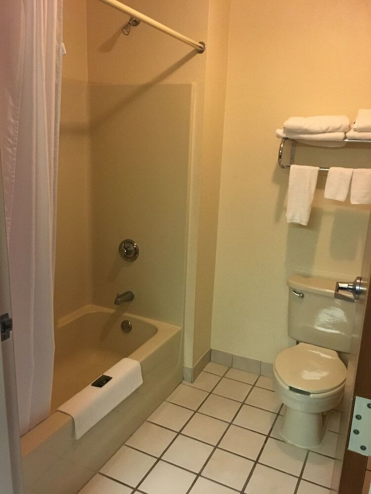 Hotel Baymont By Wyndham Mount Vernon Renfro Valley