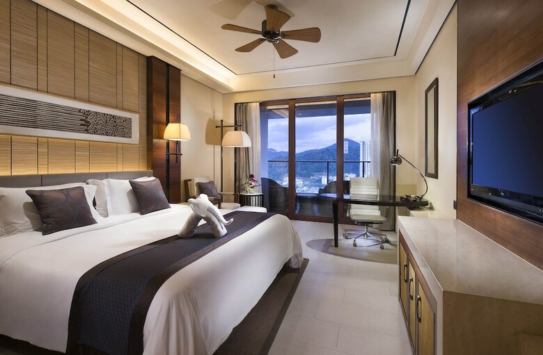 Hotel Crowne Plaza Sanya City Center