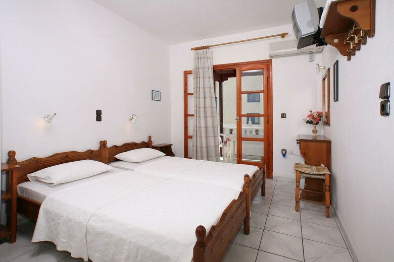 Hotel Kapetanos Rooms