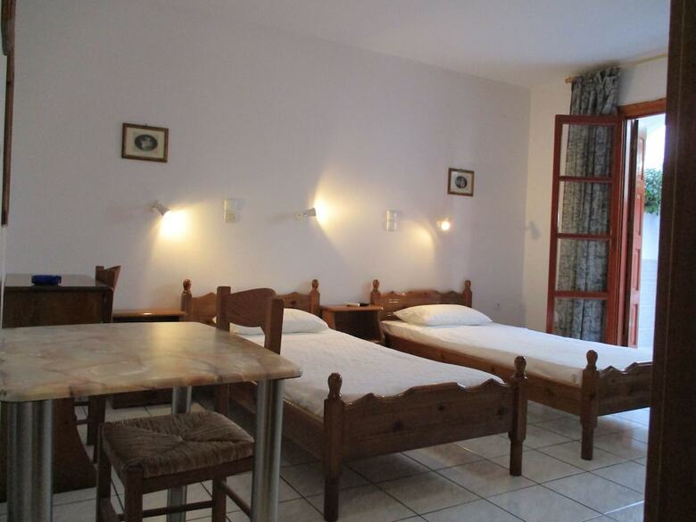 Hotel Kapetanos Rooms