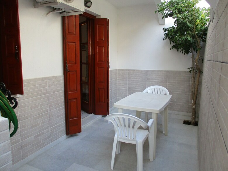 Hotel Kapetanos Rooms
