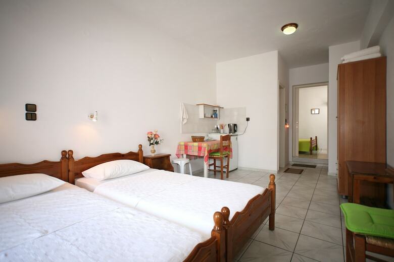 Hotel Kapetanos Rooms