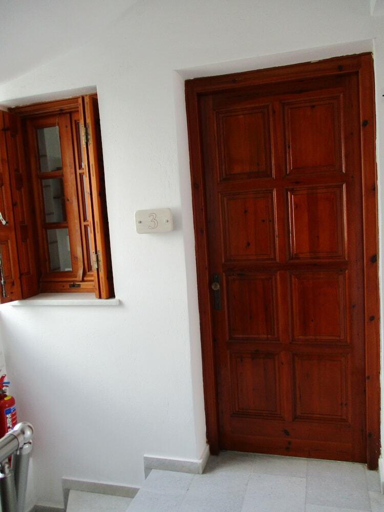 Hotel Kapetanos Rooms
