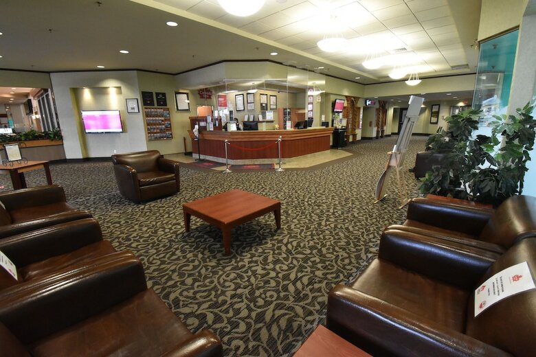 Hotel Canad Inns Destination Centre Transcona