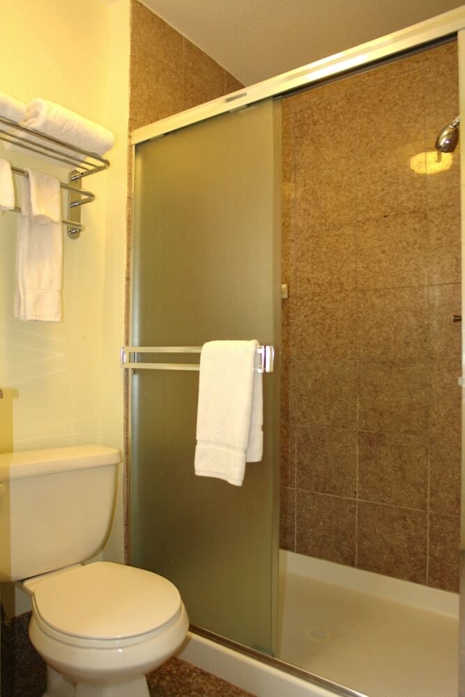 Motel Howard Johnson By Wyndham Berkeley