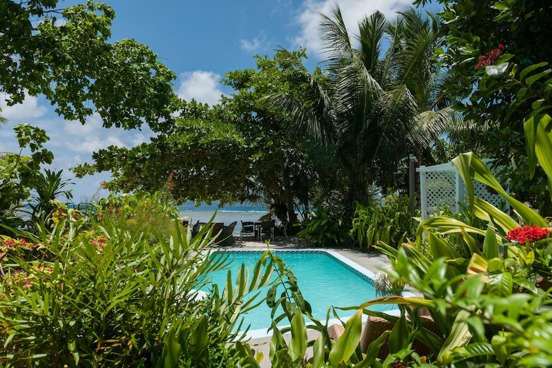 Le Repaire - Boutique Hotel & Restaurant