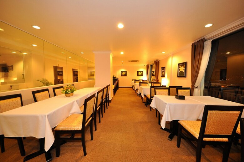 Jun Yue Hotel