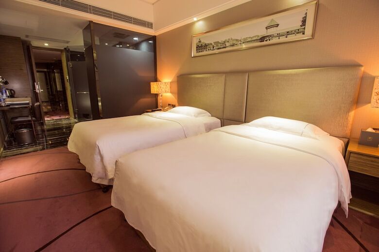La Perle International Hotel