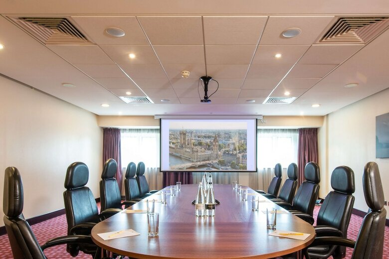 Hotel Doubletree By Hilton London Heathrow Airport