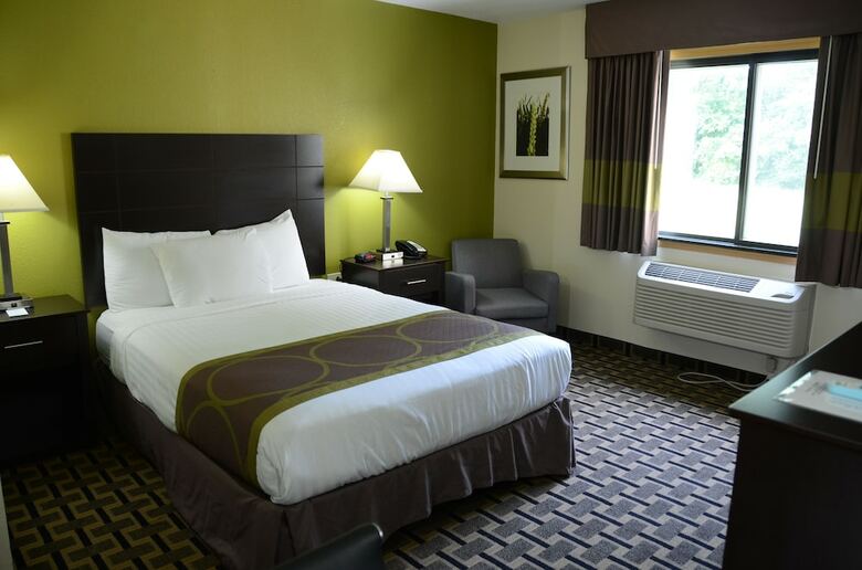 Hotel Americinn By Wyndham West Burlington