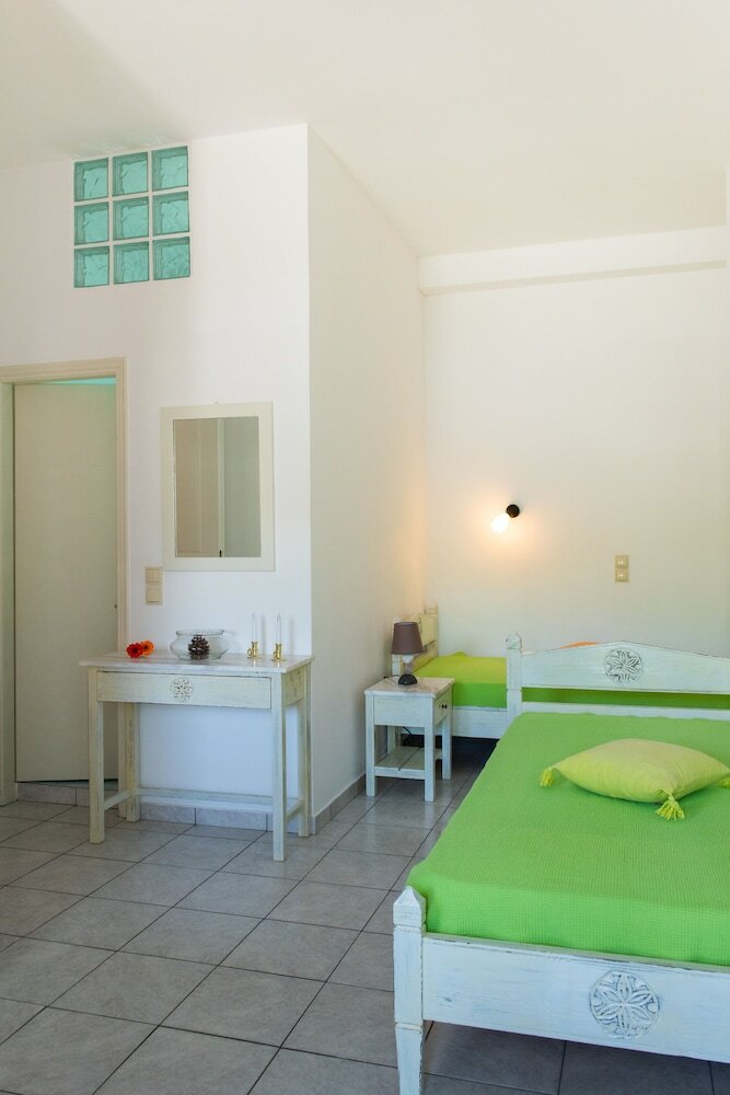 Bed & Breakfast Rooms & Apartments Archontou