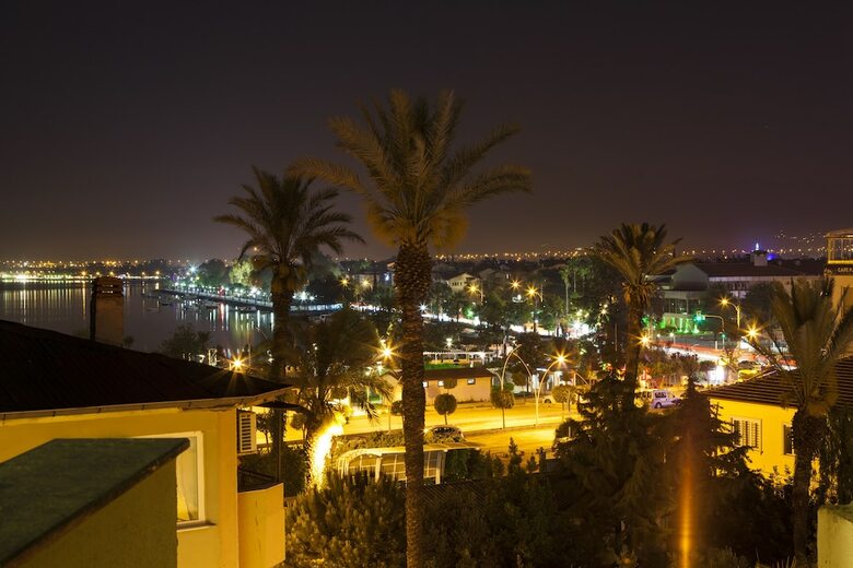 Mara Palace Hotel