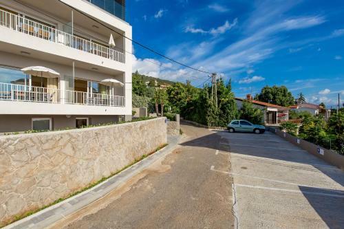 Apartments Rona Erea Icici