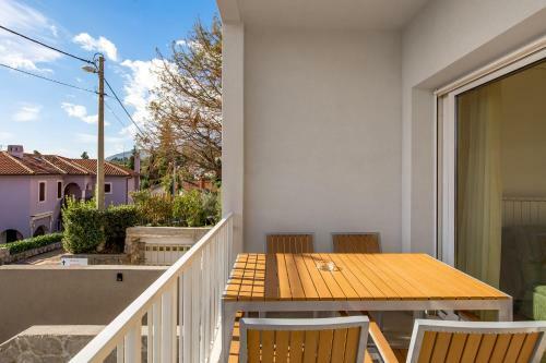 Apartments Rona Erea Icici