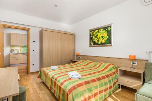 Apartments Rona Erea Icici