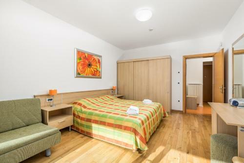 Apartments Rona Erea Icici