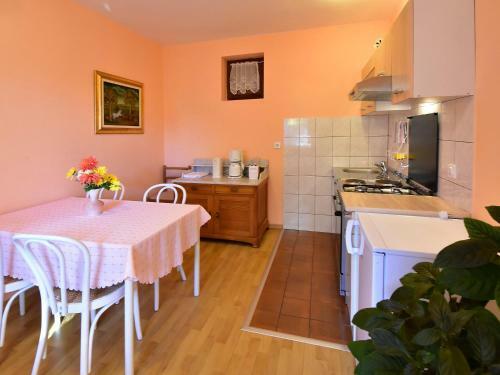 Villa Opri� 1