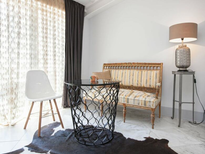Aparthotel Chiconomy Suites