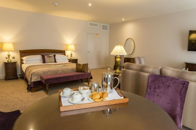 The Swans Nest Hotel