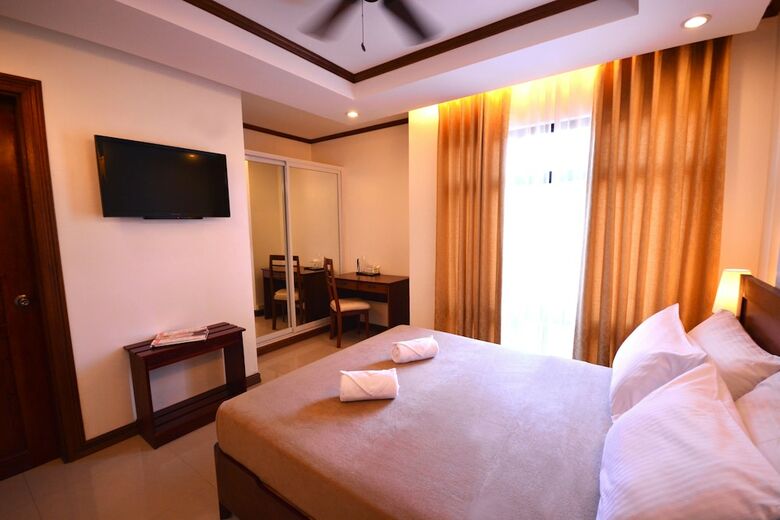 Hotel Ipil Suites Puerto Princesa