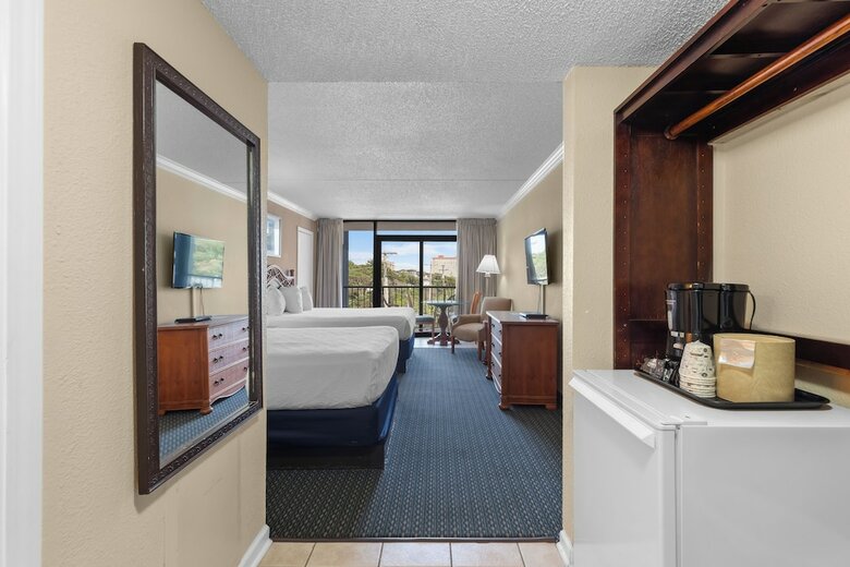 Hotel Grande Shores Ocean Resort