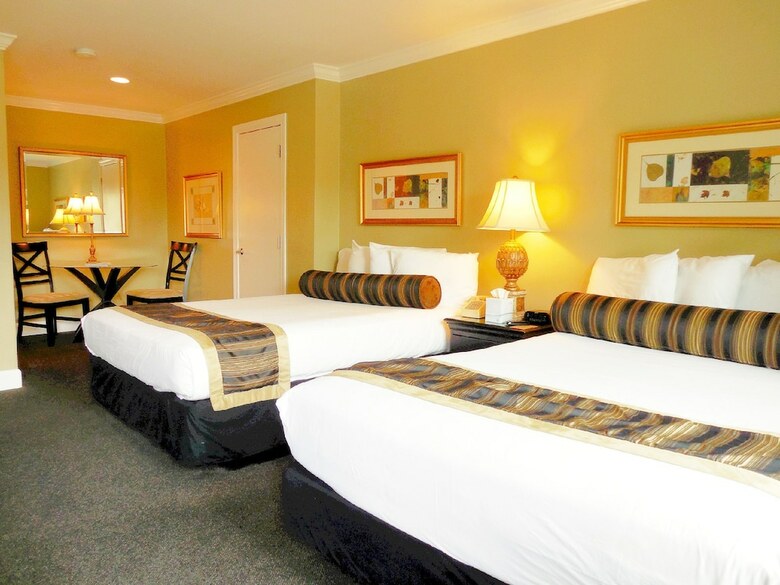 Motel Sea Breeze Inn And Cottages