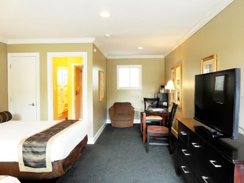Motel Sea Breeze Inn And Cottages