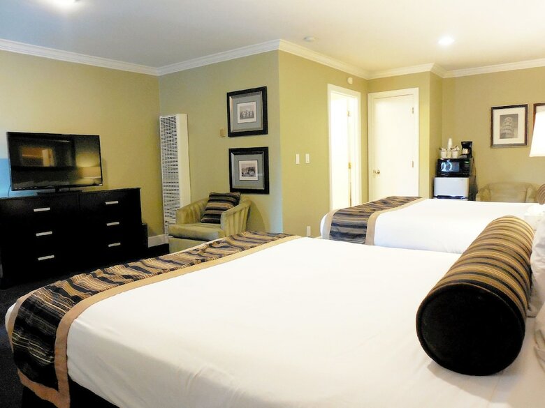 Motel Sea Breeze Inn And Cottages