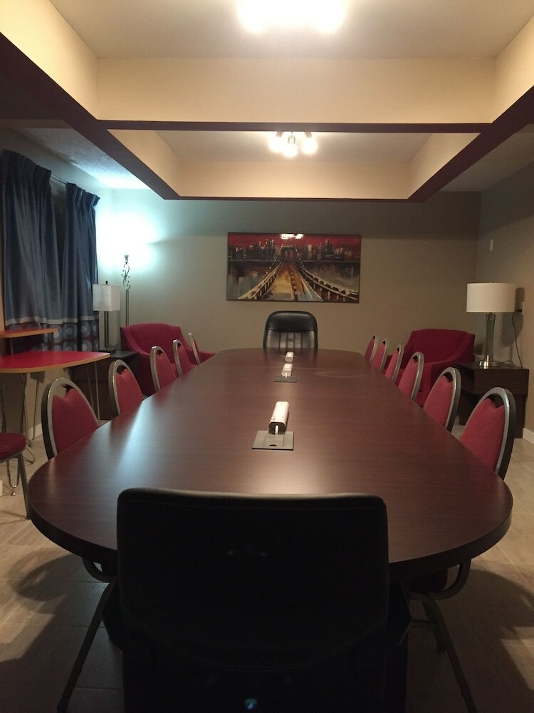 Motel Super 8 By Wyndham Red Deer