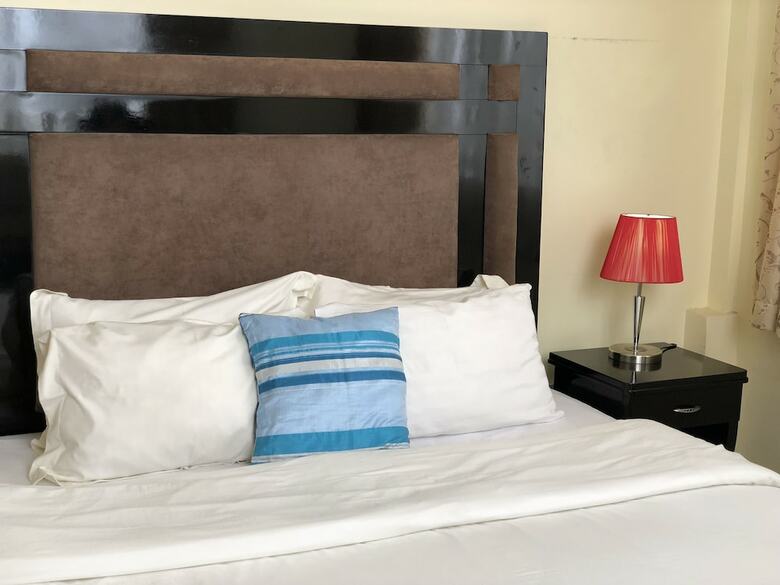 Aparthotel New Avon Apartments