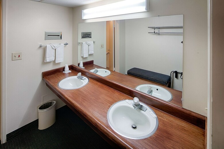 Hotel Budgetel Inn & Suites Modesto