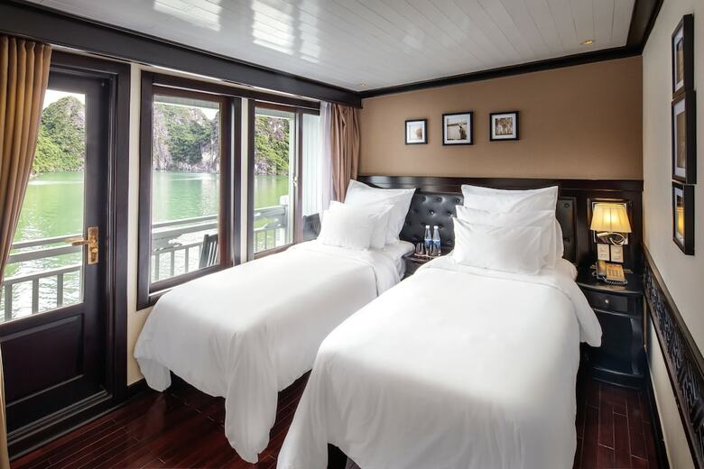 Paradise Luxury Sails Cruise