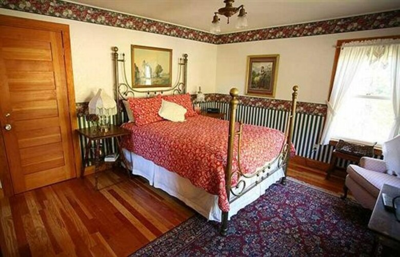 Husum Highlands Bed And Breakfast