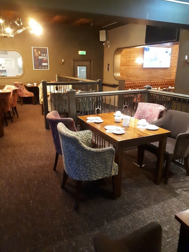 Carlton Hotel